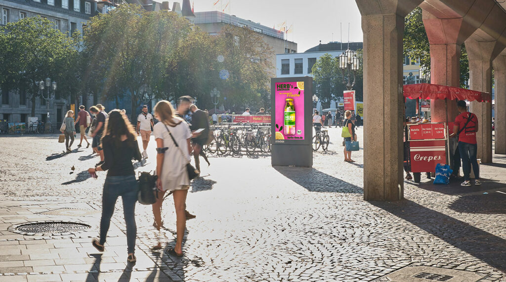 Aussenwebrung cityScreen Strasse