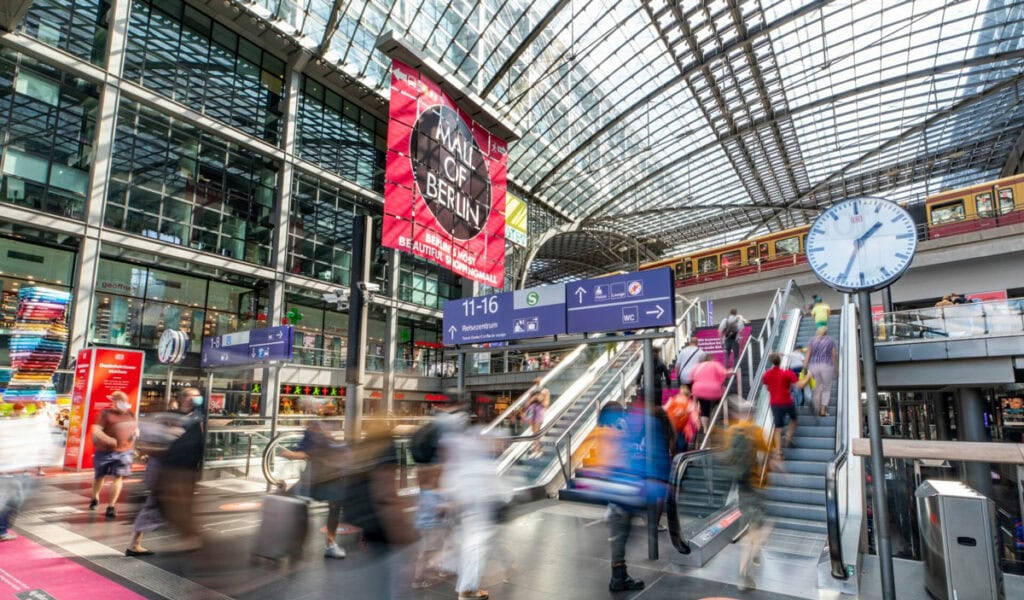 Berlin Hbf The Wave Mall of Berlin 2 1920x1280 1